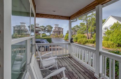 Lincoln Beach House | Bella Bear
