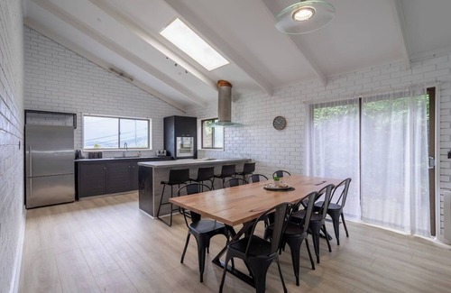 Bellerive House | Bella Bellerive Grand Lookout Close to Beach