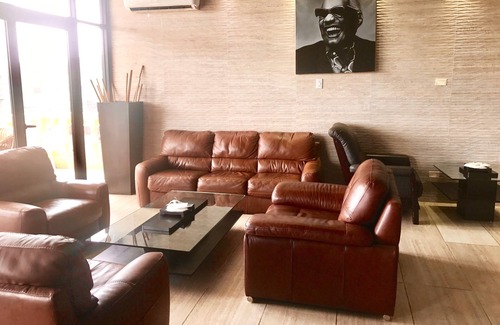 Monrovia Hotel | Bella Casa Hotel