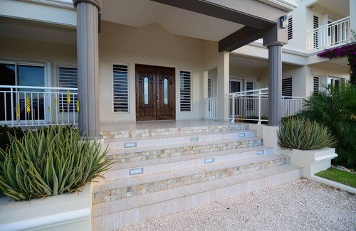 Little Harbour Condo | Bella Constantina Villa in Anguilla. Modern design with breath-taking view
