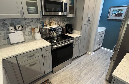 Oak Condo | BELLA KAYA Condo - Gulf Shores AL - 2nd Floor Corner Condo Unit with Amenities