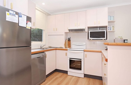 Hawks Nest House | Bella Luca - Pet Friendly Home