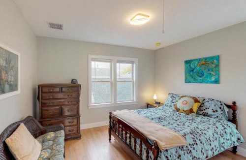 Teaticket House | Bella Luna