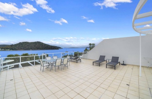 Ettalong Beach House | BELLA MARE - 2 Bedroom Ocean View Terrace Apt