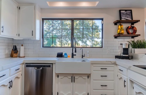 Paso Robles House | Bella Noche Hilltop Ranch-Stunning Hilltop Retreat overlooking Paso!