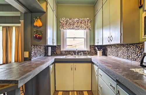 Bayview House | 'Bella Rose' Lovely Eureka Home Near Redwoods!