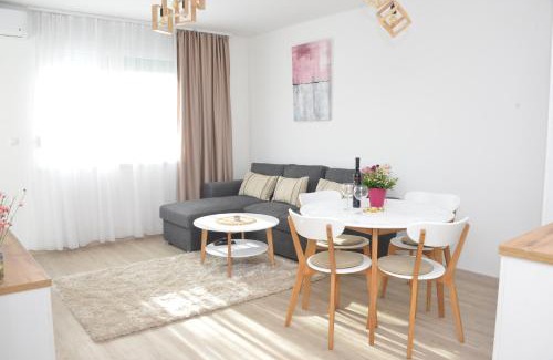 Sremska Mitrovica Apartment | Bella