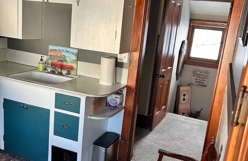 Geneseo Apartment | Bella's Abode : Charming 2-bedroom apartment with AC, WiFi in peaceful Geneseo