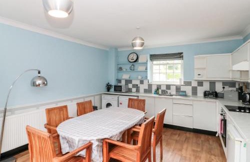 North Dalton House | Bella's Cottage
