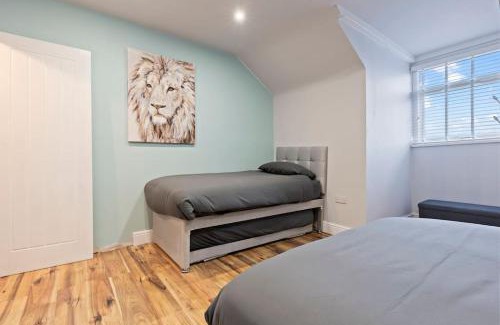 Mapperley House | Bella's House 12mins bus to Motor Point Arena Free Street Parking