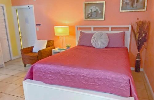 St. Pete Beach Apartment | Bella Sirena Inn