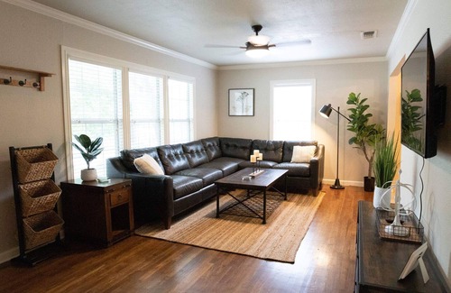 Weatherford House | Bella Sol Summary: We