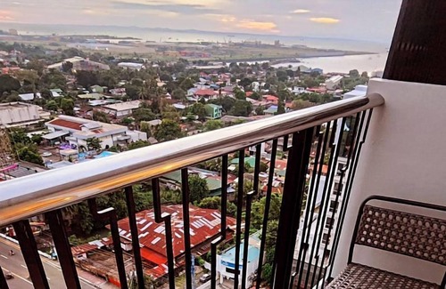 Bacolod Apartment | Bella Suite Bacolod: Deluxe Studio