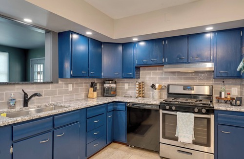 Green Creek House | Bella Villa - Pet Friendly! Sleeps 10