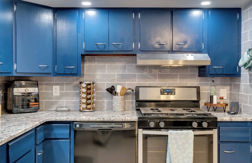 Green Creek House | Bella Villa - Pet Friendly! Sleeps 10