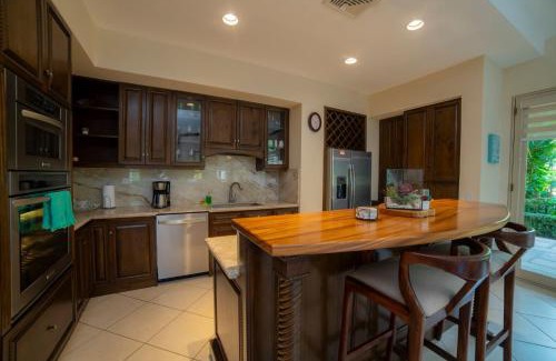 Herradura Apartment | Bella Vista 3F 3 bdr beach club view in Los Suenos
