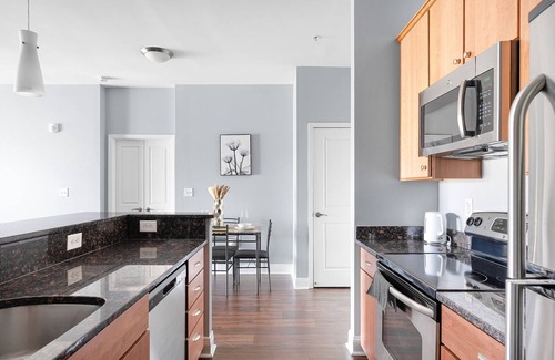 Cole-Noble District Apartment | Bella Vista Downtown 2BR 2BA