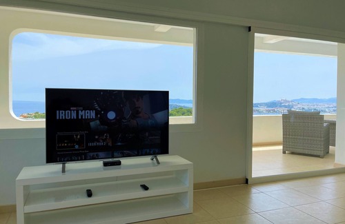 Puig Manya House | "BELLA VISTA" Dream view Wlan/Pool