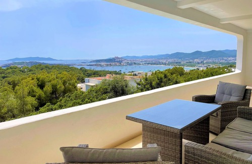 Puig Manya House | "BELLA VISTA" Dream view Wlan/Pool
