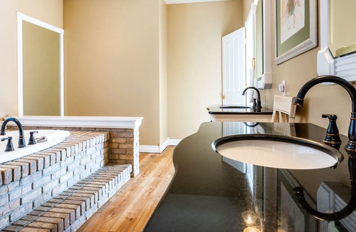 Silver Summit House | Bella Vista Estate | Private Hot Tub | Great for Large Groups