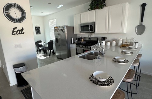 San Tan Valley House | Bella Vista Farms Get-Away - 2 Bedroom - Queen Beds