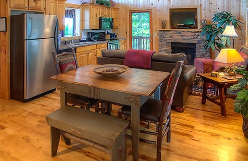 Cleveland Cabin | Bella Vista II- Luxury Couples Cabin with Phenomenal Mountain Views and Hot Tub