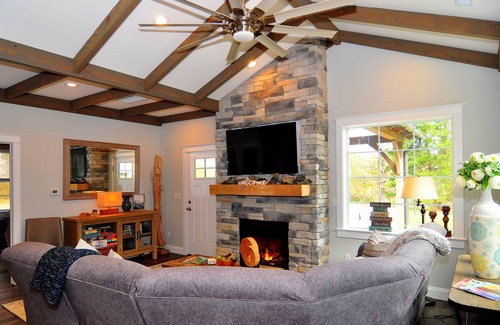 Appomattox House | Bella Vista ~ Relax, be refreshed and renewed!