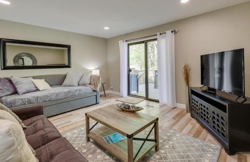 Bella Vista House | Bella Vista Townhome with Deck Near Back 40 Trails!
