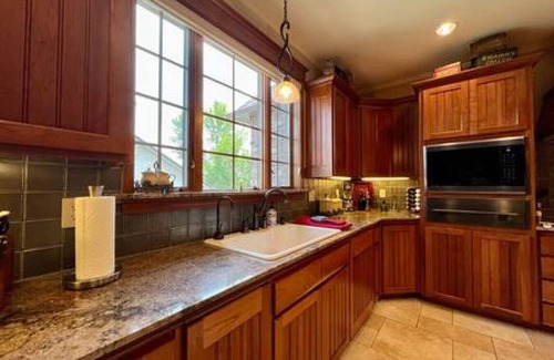Baker City House | Bella Vita Estate - Gorgeous Luxury Home w/Hot Tub. Local Golfing 50% off!