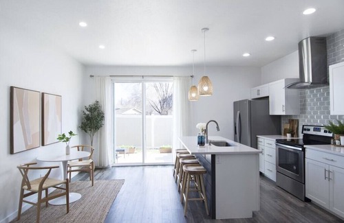 Nampa House | Bella West Nampa Trendy Home BBQ - Sleeps 8