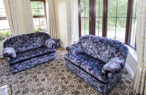 Ballysadare Cottage | BELLADRIHID COTTAGE, pet friendly in Ballysadare, County Sligo