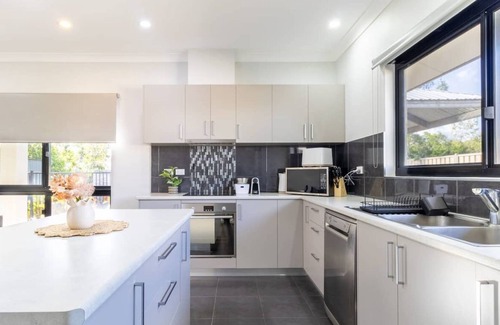 Bellamack House | Bellamack Beauty | Pool and Pergola | 3 Bed 2 Bath by Tropical BNB