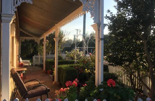Longford House | Bellamona Cottage Longford