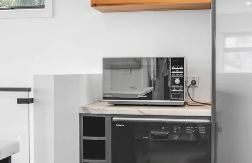 Ocean Grove Apartment | Bellarine Apartment I Stones throw to Beach