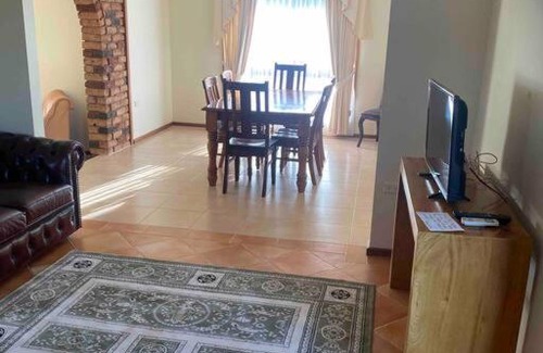 West Wyalong House | Bellarwi House