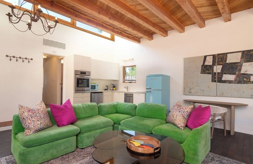 Historic Eastside Villa | BELLAS ARTES. The Art of Fine Living