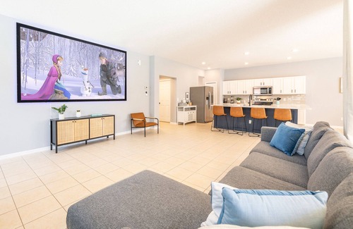 Bellavida Villa | Bellavida Resort 6BR Villa w/Relaxing Pool, Spa & Movies near Disney