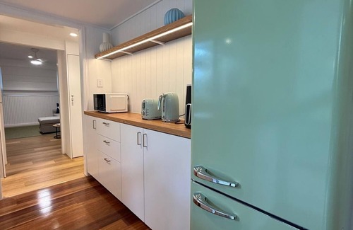 Margate Apartment | BellaVita pet-friendly Oasis in Margate