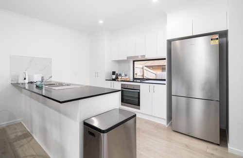 Bellbird Park House | Bellbird Park 3 bedroom Oasis-Ideal Brisbane West Location