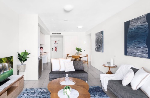 Cairns Central Business District Apartment | Belle Escapes 501-502 Harbour Lights Waterfront Apartment