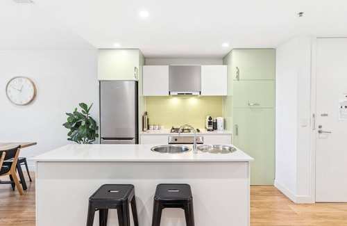 Glenelg Apartment | Belle Escapes - Aquarius on Colley Terrace