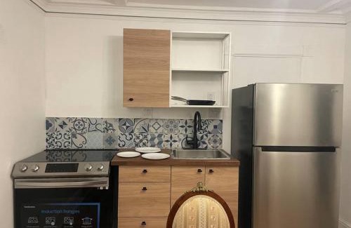 Detroit Apartment | Belle Isle Cottage - 1905 Historic Home near city