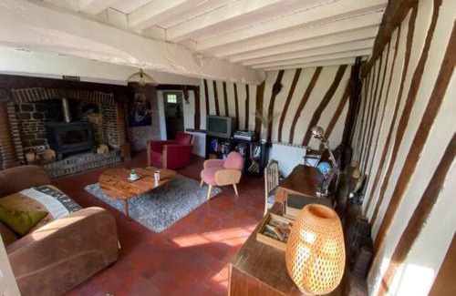 Canville-les-Deux-Eglises House | Belle Longère normande, cheminée et jardin arboré