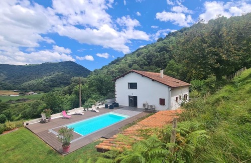 Osses Villa | Belle Maison AU Coeur DU Pays Basque