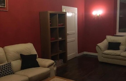 Landivy House | Belle Madeleine