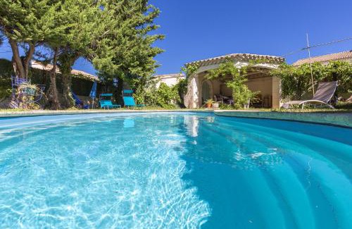 Pierrelatte Villa | Belle Maison Art Detente