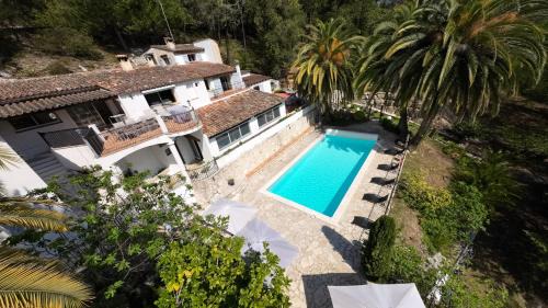 La Colle-sur-Loup Apartment | Belle maison atypique avec piscine chauffée
