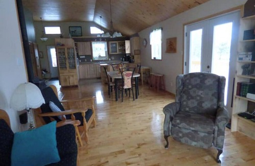 Rouyn-Noranda Ski Chalet | Belle Maison en Campagne Avec Accès au lac