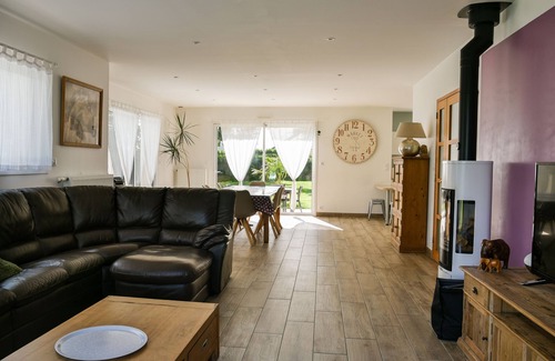 Bodilis House | Belle Maison Neuve Avec Piscine Couverte et Chauffée