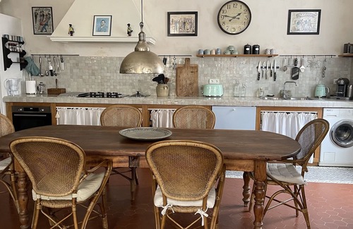 Cagnes-sur-Mer House | Belle Maison Située Face au Château-musée du Haut de Cagnes